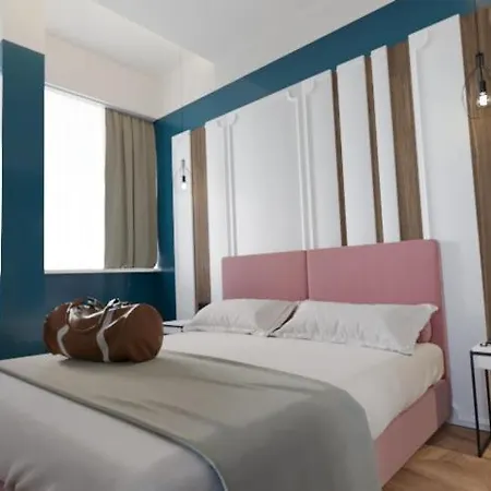 The Floor 3*