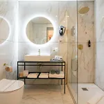 The Floor 3*