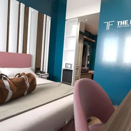 The Floor Hotel 3*