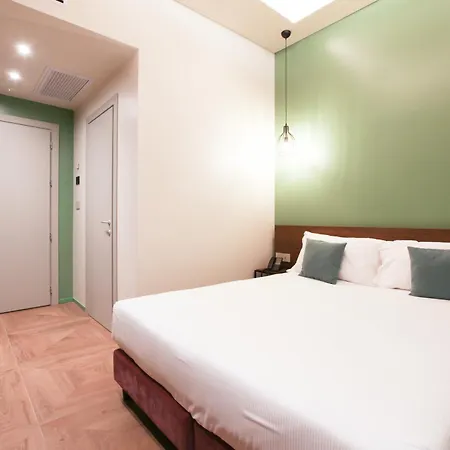 The Floor 3*