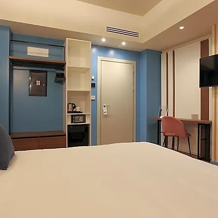 Отель The Floor Милан