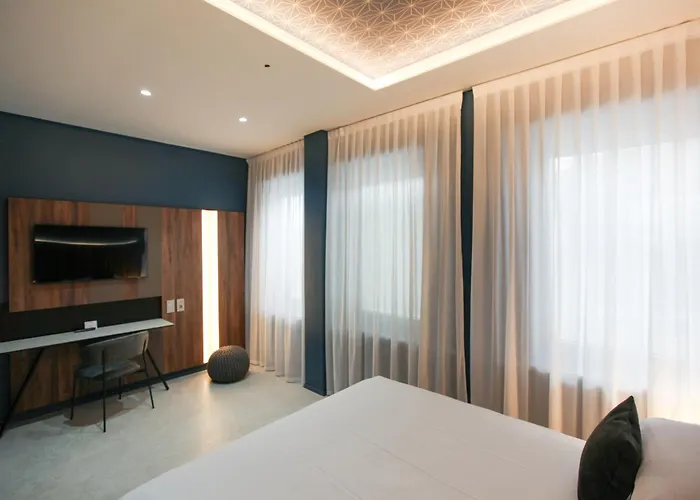 Hotel The Floor 3*